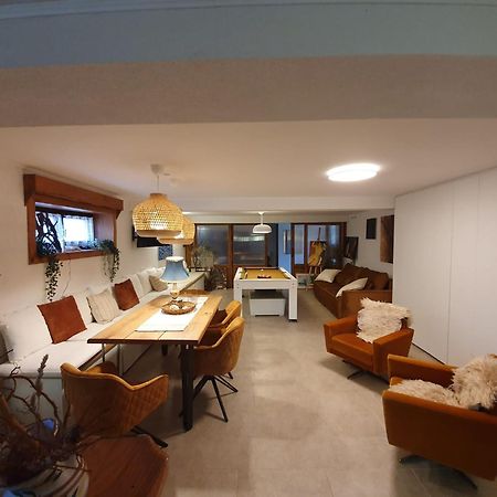 Apartments Eva ウマグ エクステリア 写真