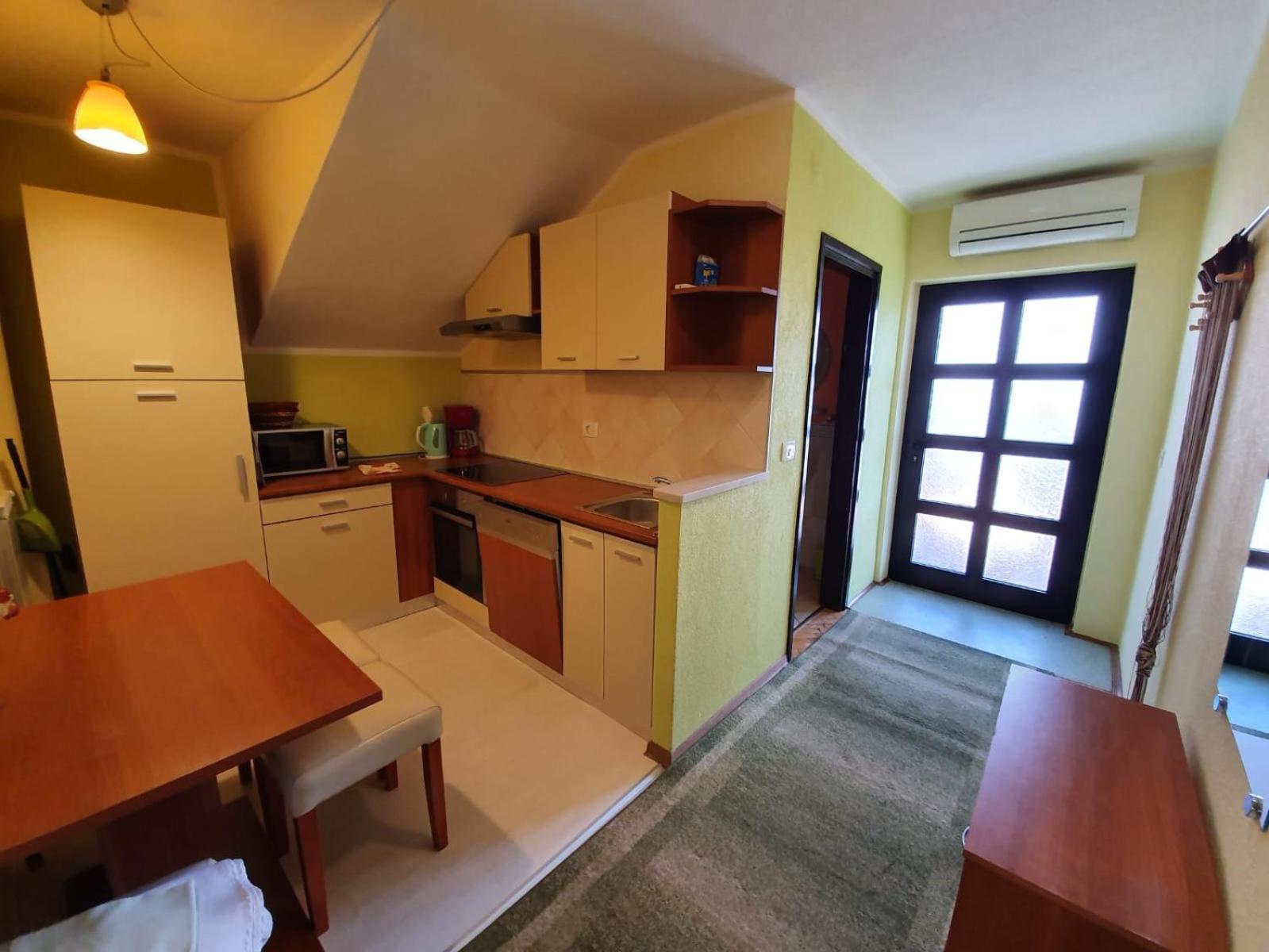 Apartments Eva ウマグ 部屋 写真