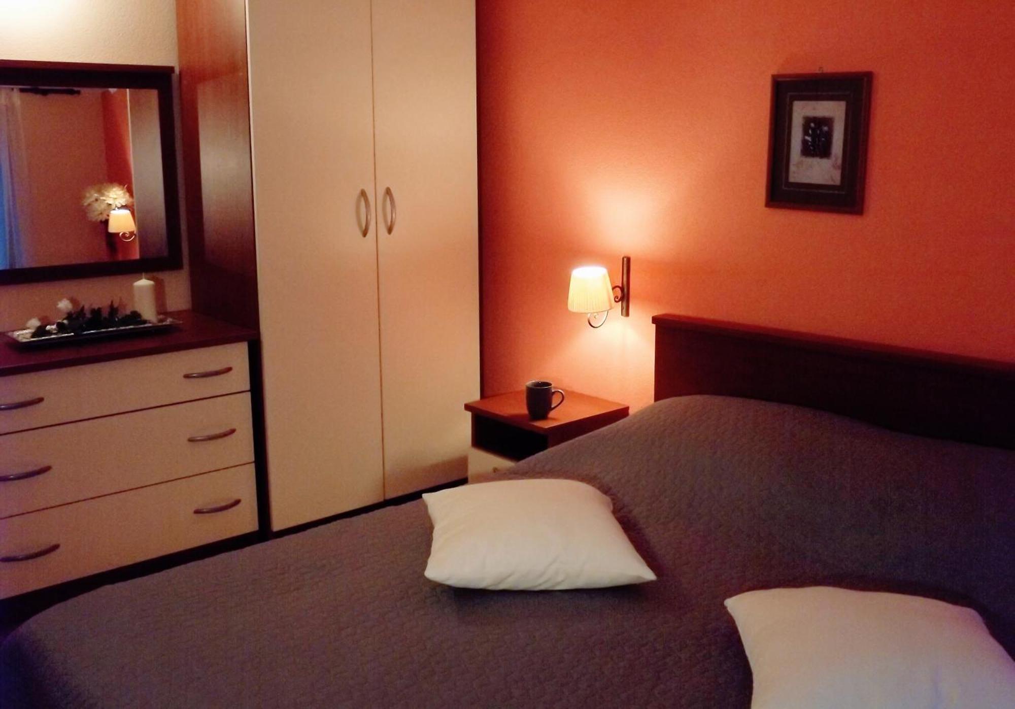 Apartments Eva ウマグ 部屋 写真